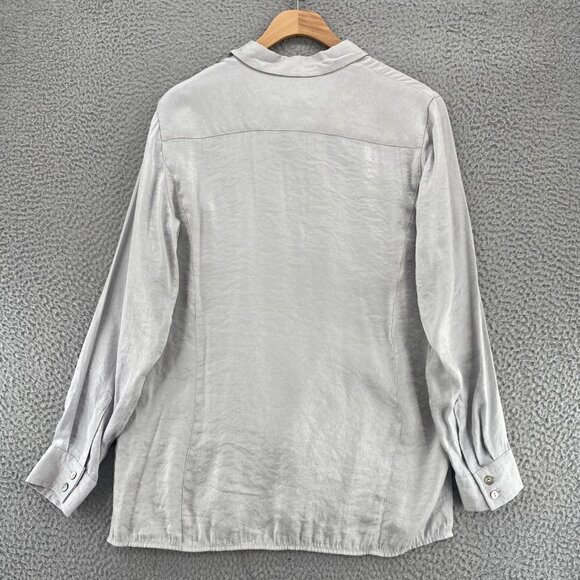 Chicos Shirt Womens 1 US Medium Silver Shimmer Button Up Collared Long Sleeves - Picture 3 of 9